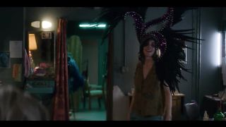 Alison Brie Nude in Netlix's GLOW - Season 3 Ep 3