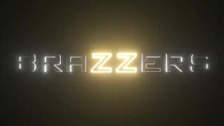 Breakup Gift - Mona Azar / Brazzers