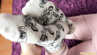 cumming on Mom's hairy pussy