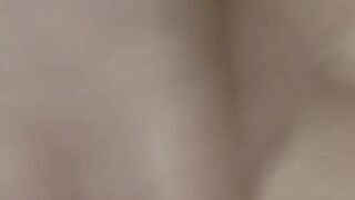 Saftige, pulsierende Pussy gefingert ???????? natürliches Stöhnen und echter Orgasmus